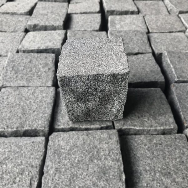Đá Cubic