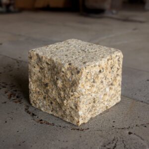 Đá Cubic - Vàng Bình Định ( vàng nhạt )